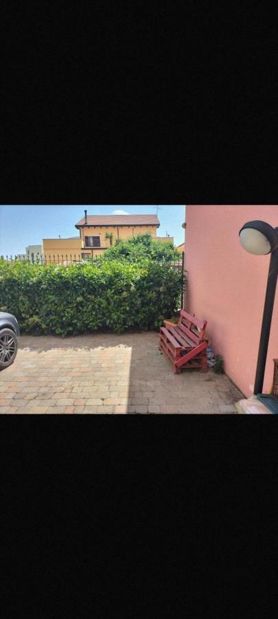 Bed And Breakfast Da Nonna Ezia Albenga Bagian luar foto