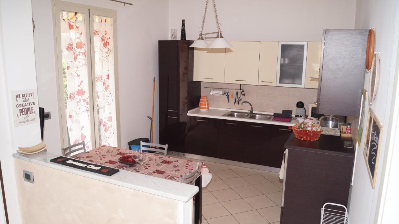 Bed And Breakfast Da Nonna Ezia Albenga Bagian luar foto